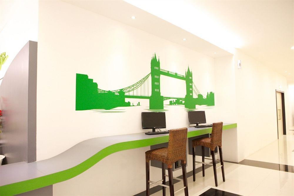 Arbor Biz Hotel Makassar Exterior foto