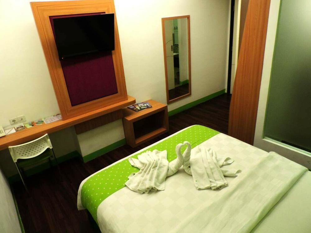 Arbor Biz Hotel Makassar Exterior foto
