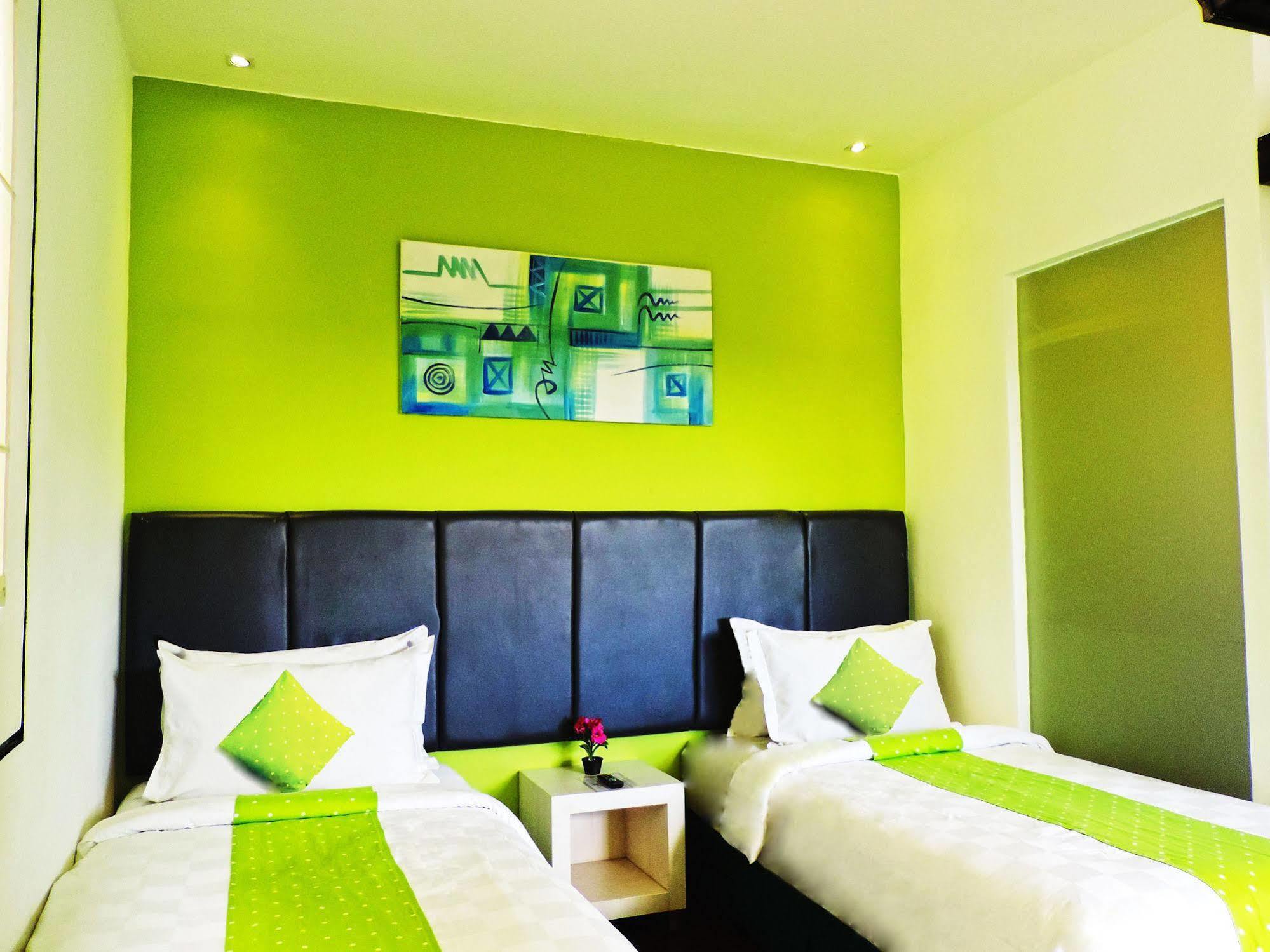 Arbor Biz Hotel Makassar Exterior foto